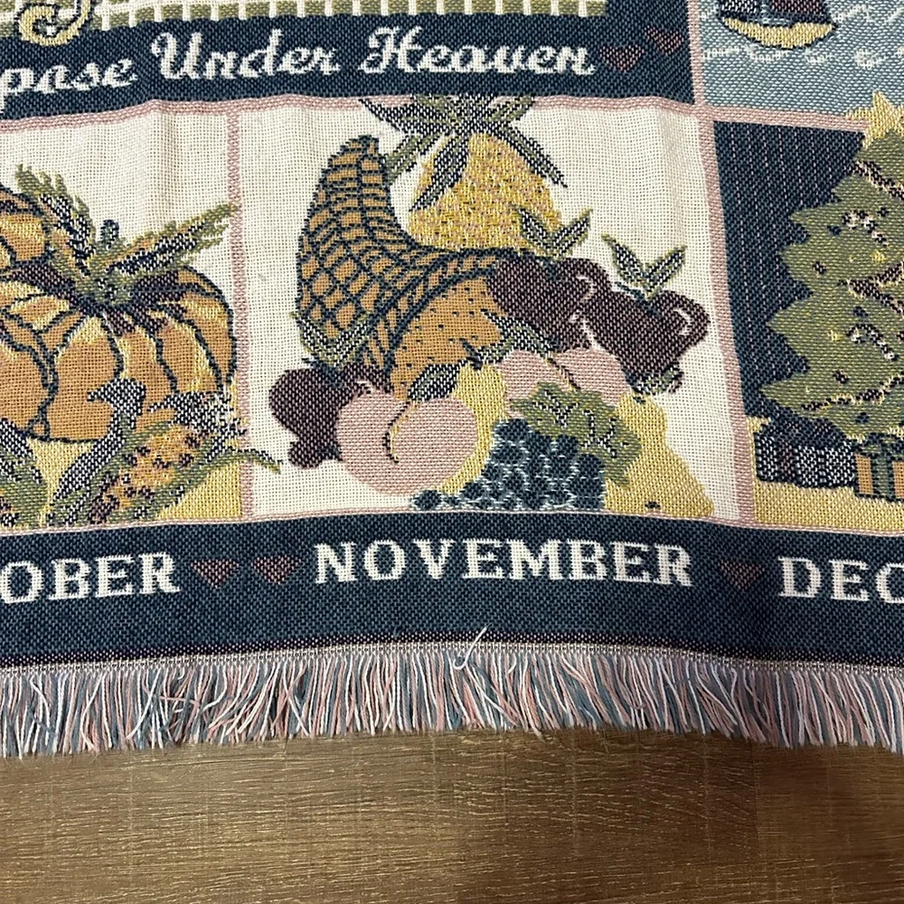 Seasonal Vintage Home Interior l Holiday Tapestry Blanket